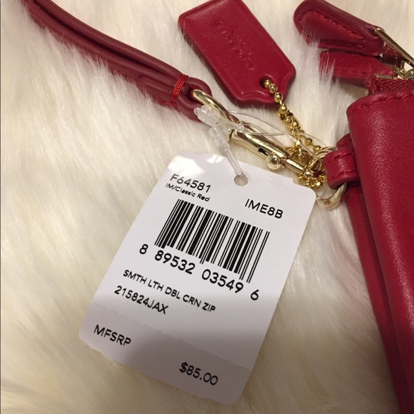 New COACH Red Leather Wristlet BAG - Picture 2 of 7